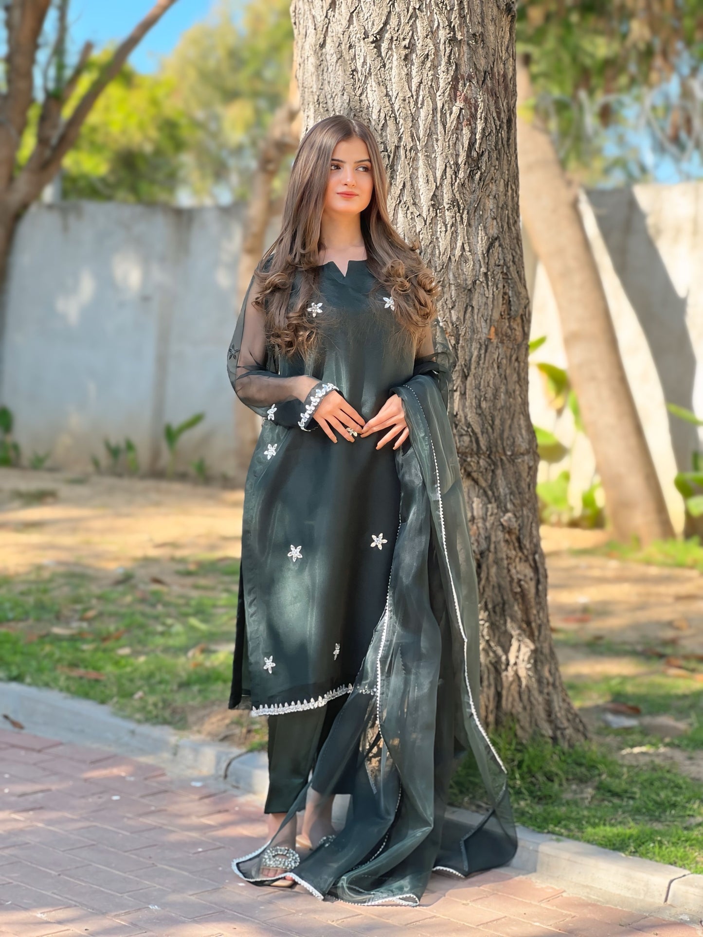 VOGUE ORGANZA-COLLECTION EMERALD-GREEN STITCH