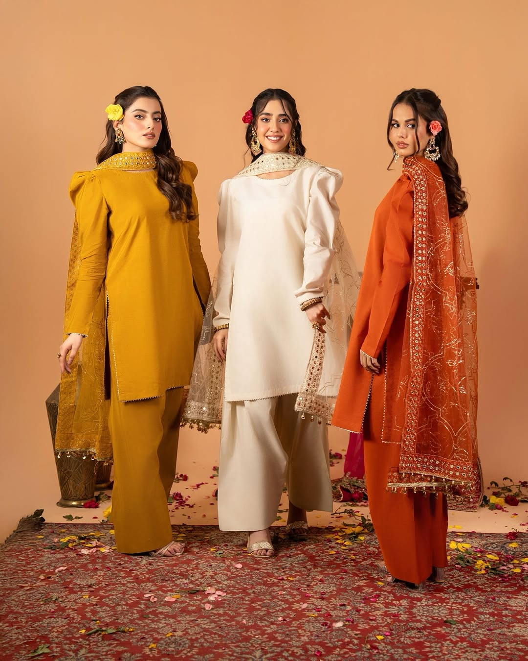 VOGUE LAWN-COLLECTION ZEENAT STITCH