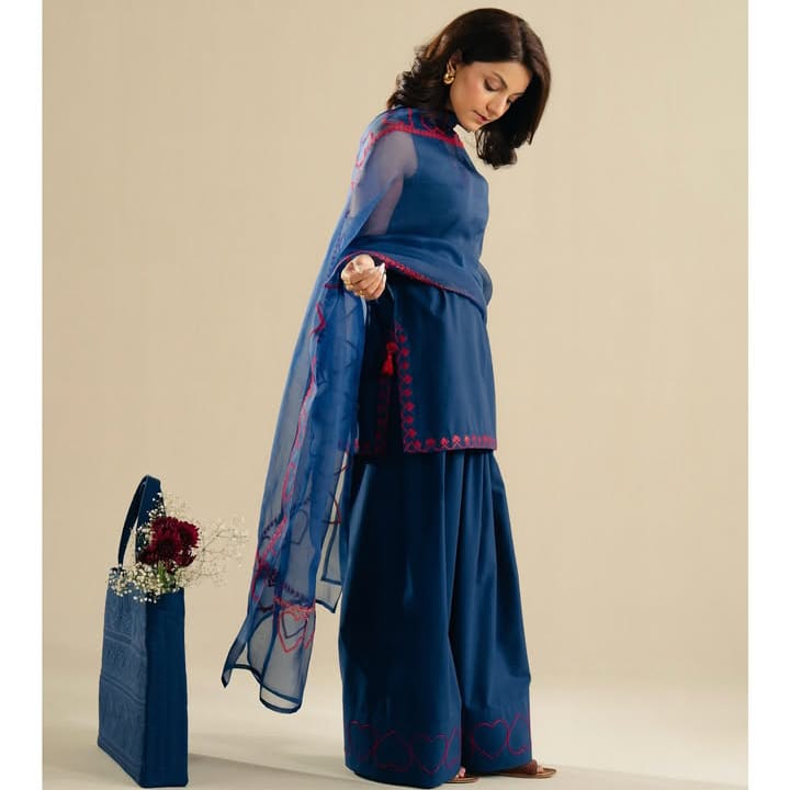 VOGUE EMBROIDERY LAWN COLLECTION STICH