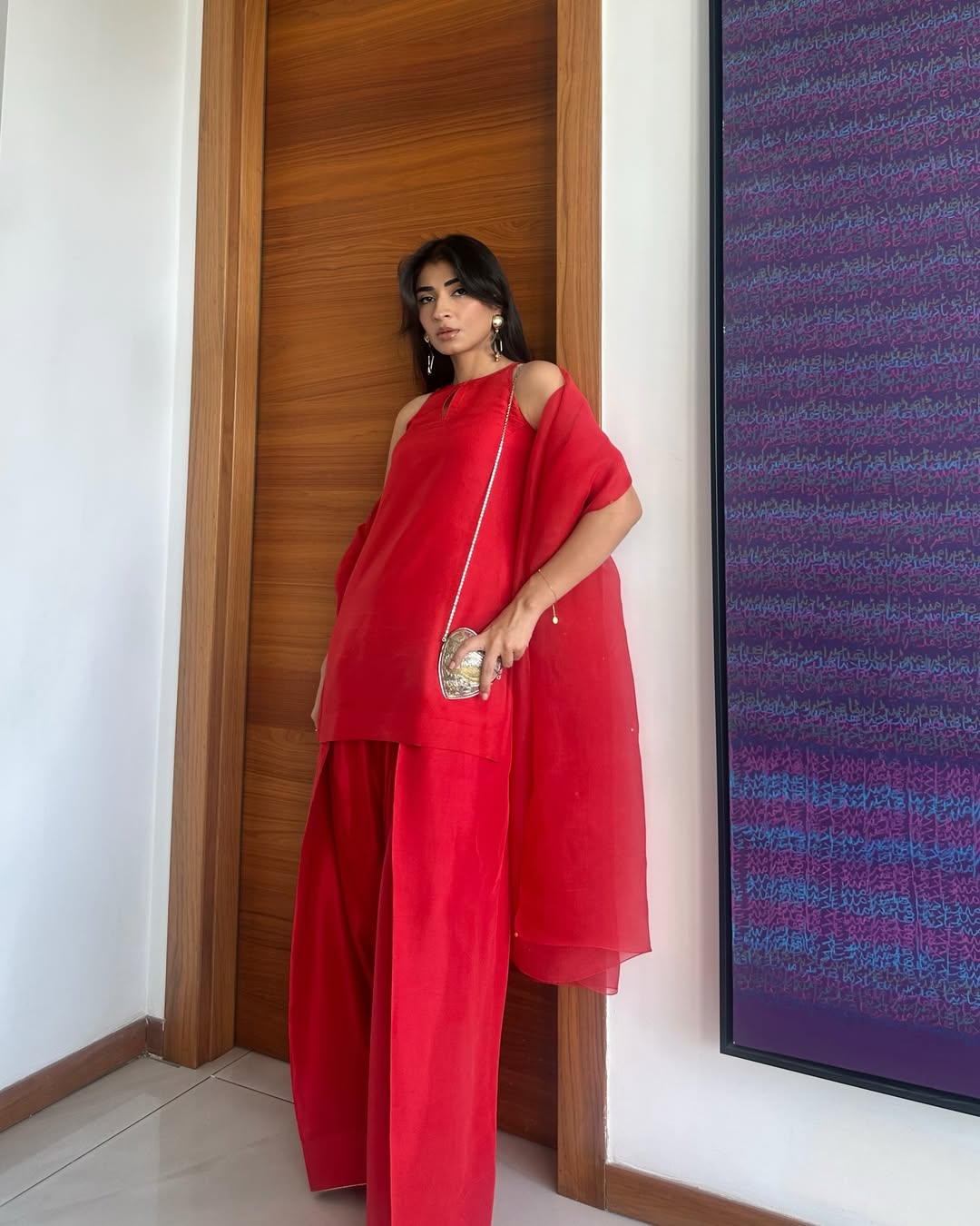 VOGUE SILK-COLLECTION FARSHI RED STITCH