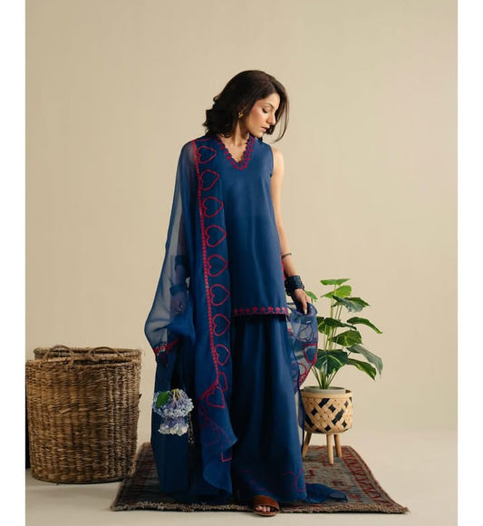 VOGUE EMBROIDERY LAWN COLLECTION STICH