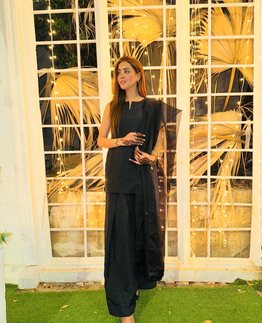 VOGUE SILK-COLLECTION FARSHI BLACK STITCH