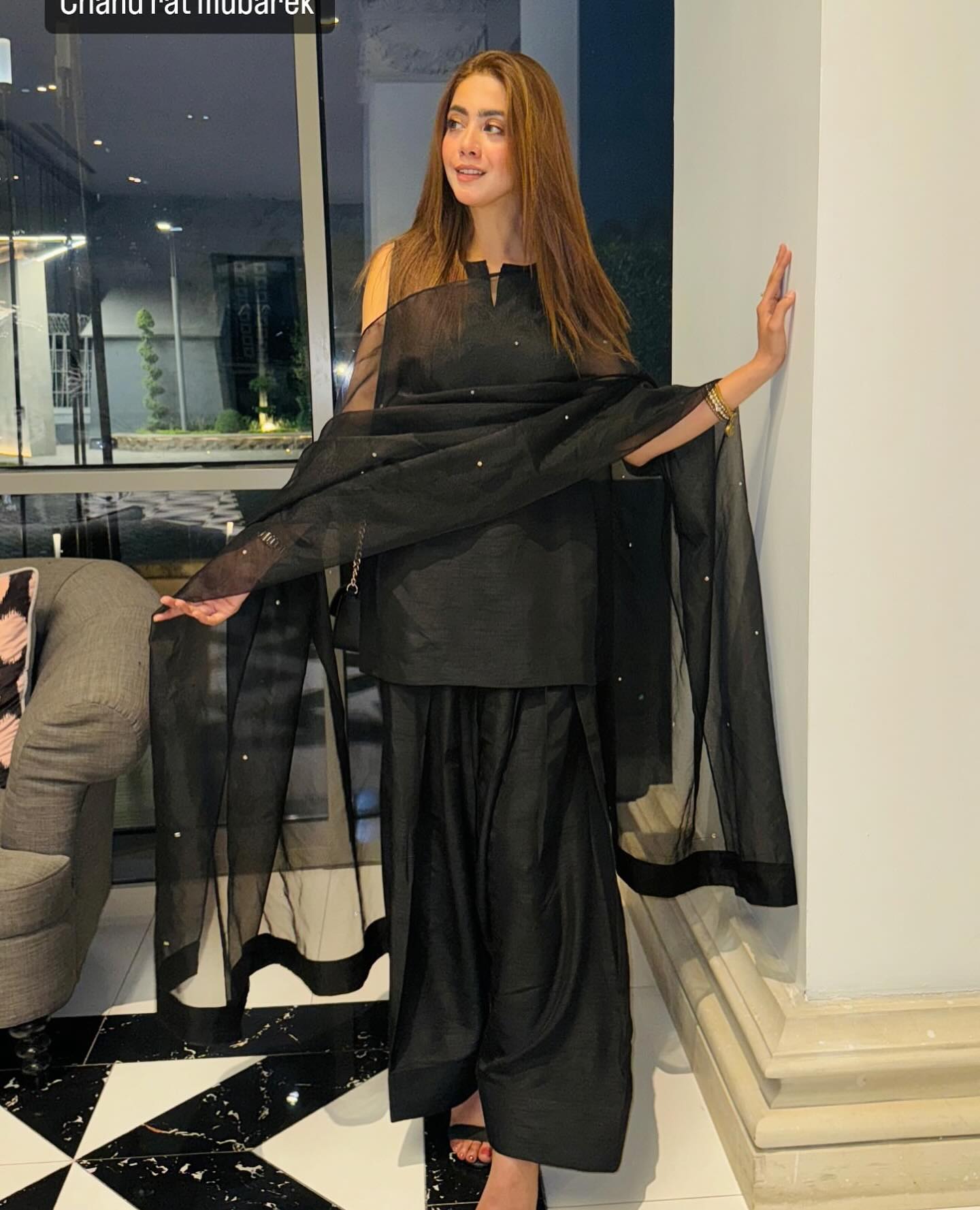 VOGUE SILK-COLLECTION FARSHI BLACK STITCH